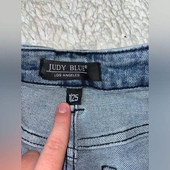 Woman’s Judy Blues - Picture 2 of 4